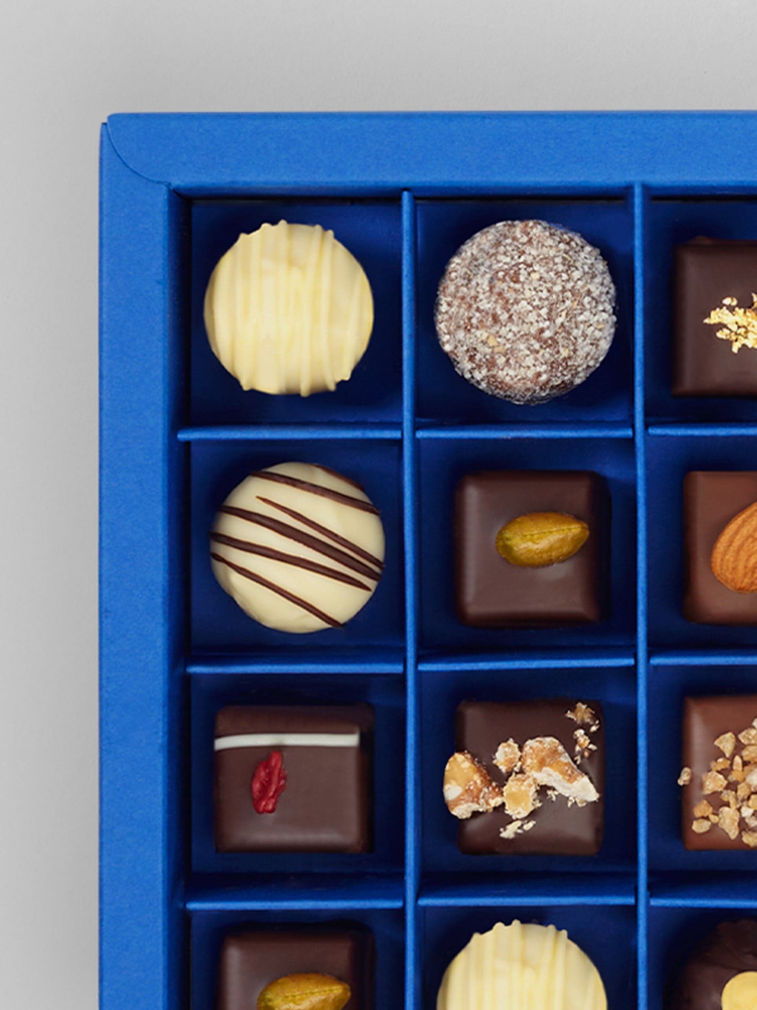 KSC HAPPY box with 16 chocolates